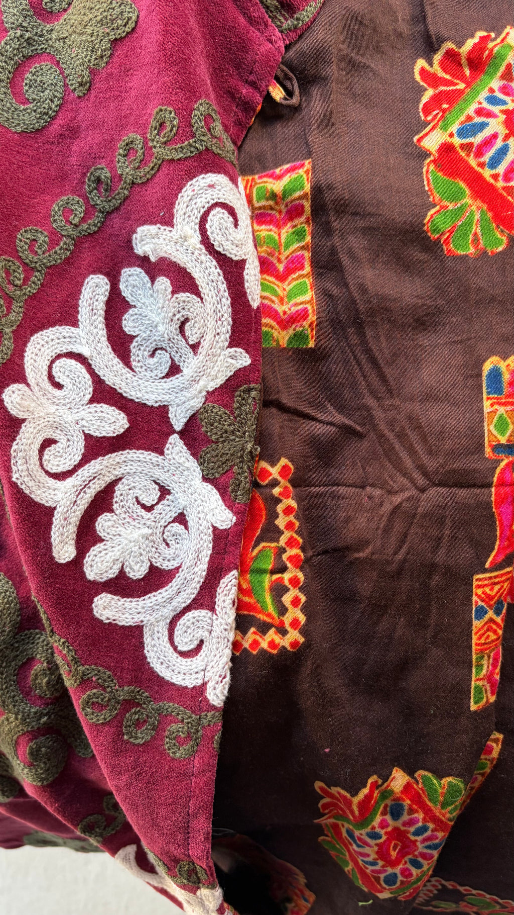 Chaqueta suzani Burdeos