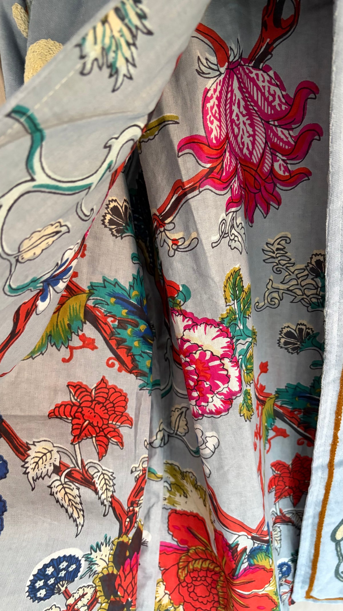 Chaqueta suzani celeste