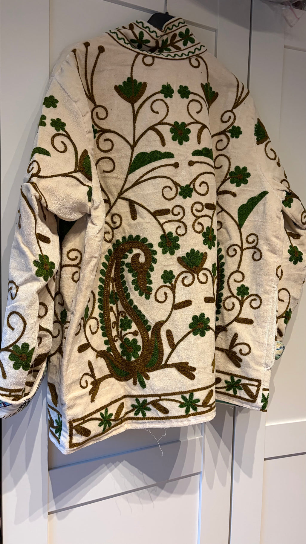 Chaqueta Suzani crudo