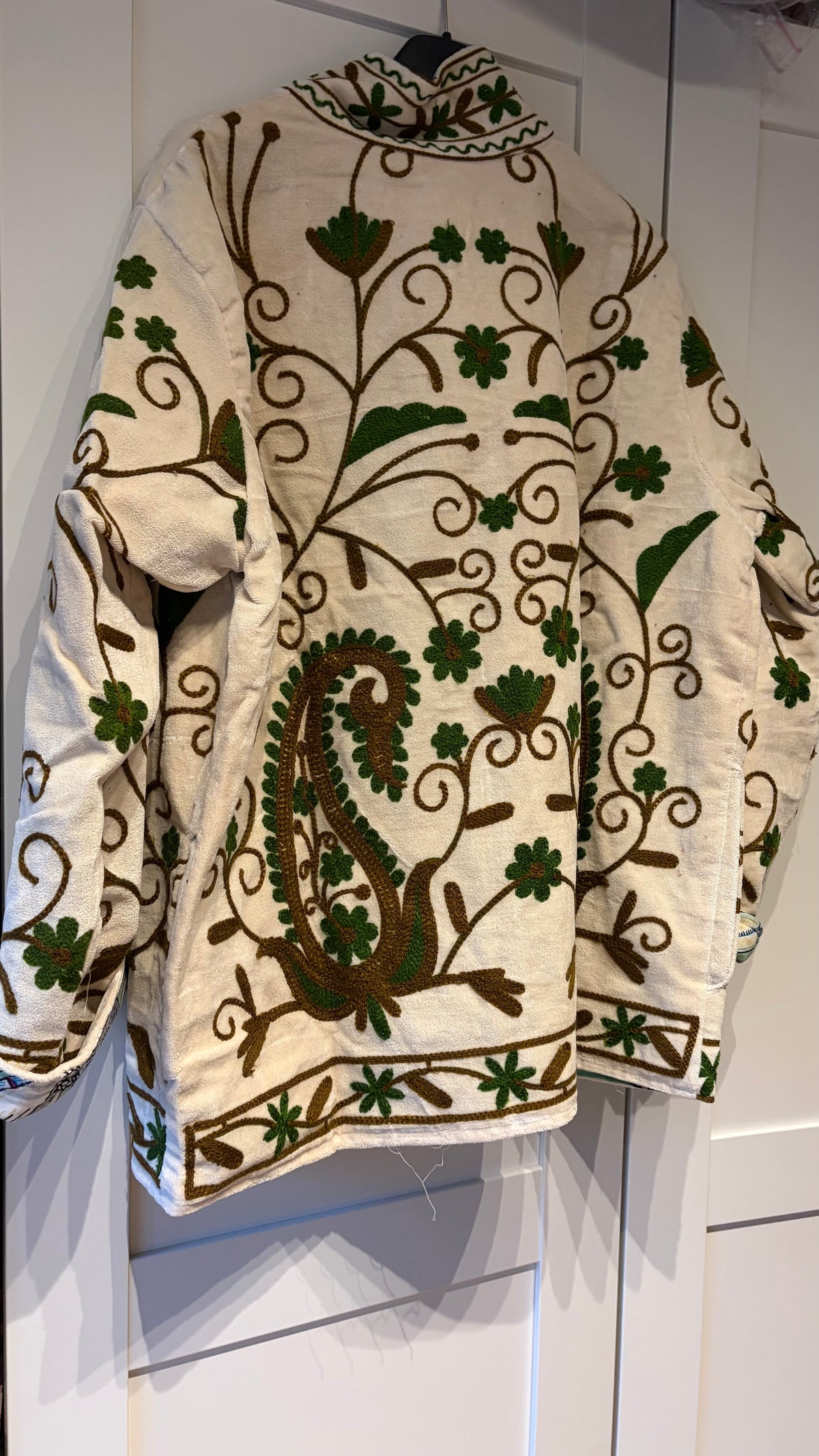 Chaqueta Suzani crudo